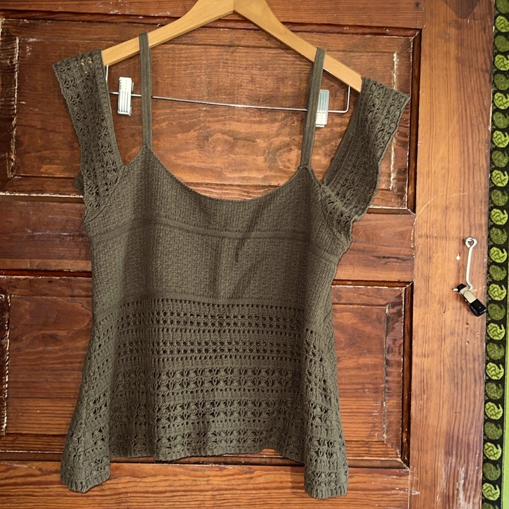 Olive crochet tank Earthbound trading co size L